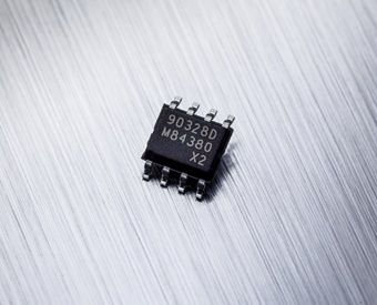 Automotive pressure sensor interface with analog output - Melexis