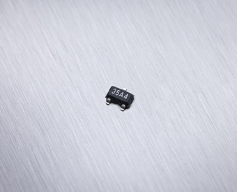 Hall-effect switch - ultra low power consumption for automotive